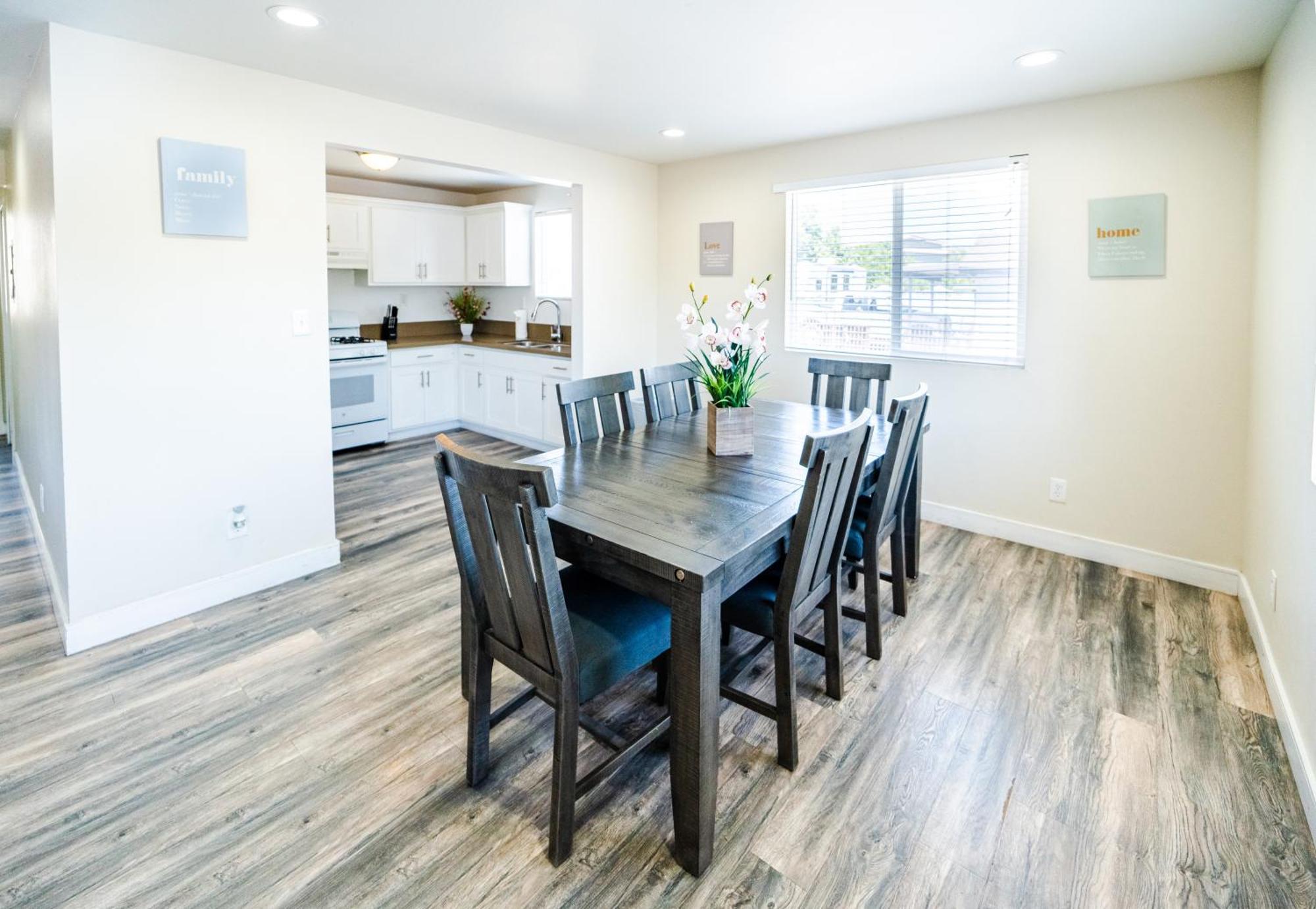 Appartement Large 2 Levles 5 Bedroom With 3 Bathroom And 2 Parking