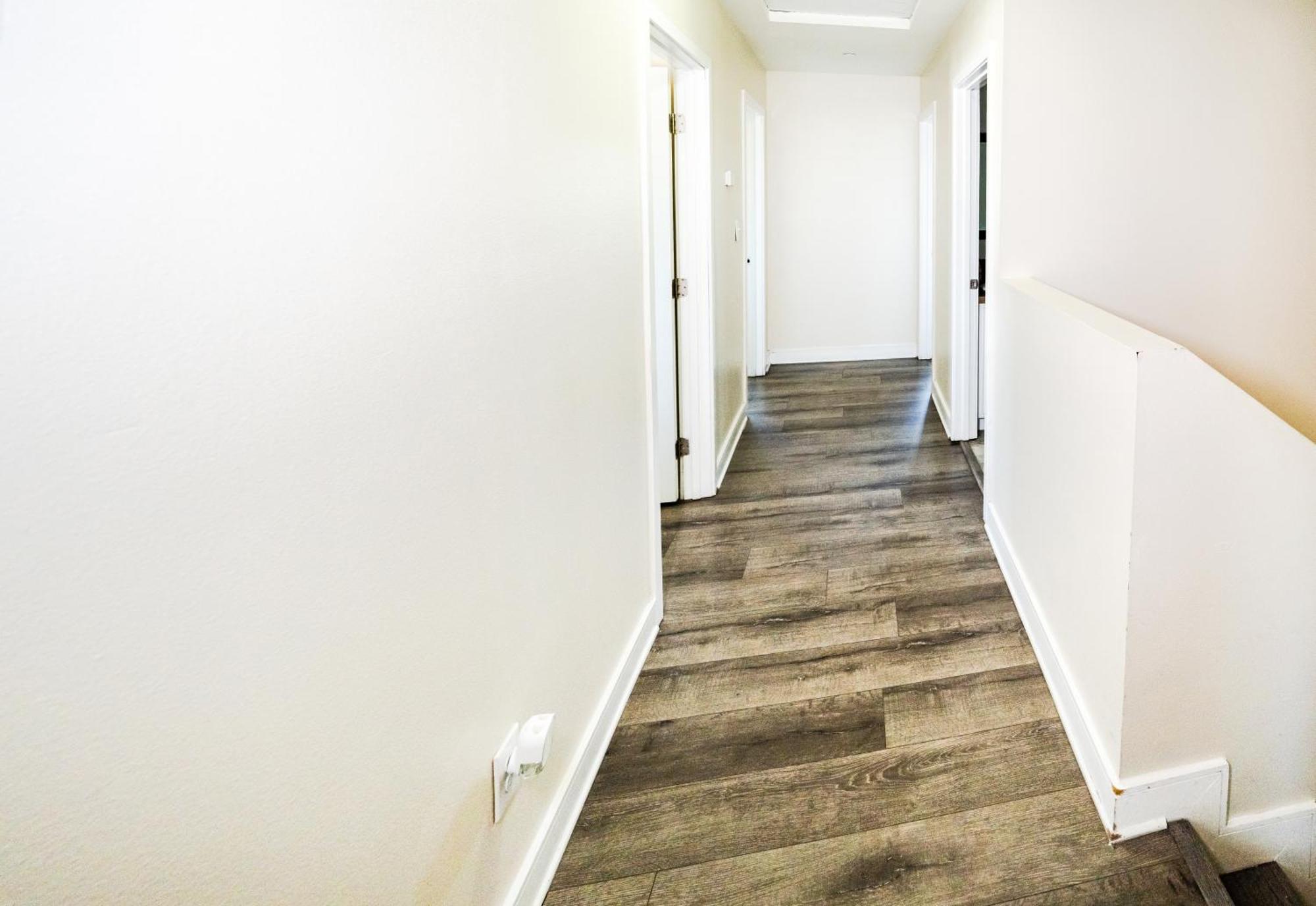 Appartement Large 2 Levles 5 Bedroom With 3 Bathroom And 2 Parking *